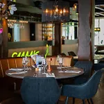 בית נופש Stylish Near Veluwe הונדרלו