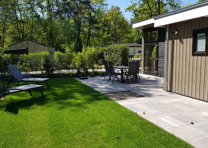 Stylish Near Veluwe Holiday home Hoenderloo