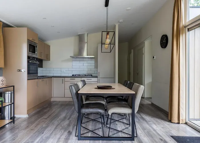 Сasa de vacaciones Stylish Near Veluwe Hoenderloo