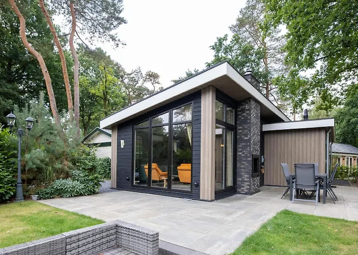 Stylish Near Veluwe Holiday home Hoenderloo