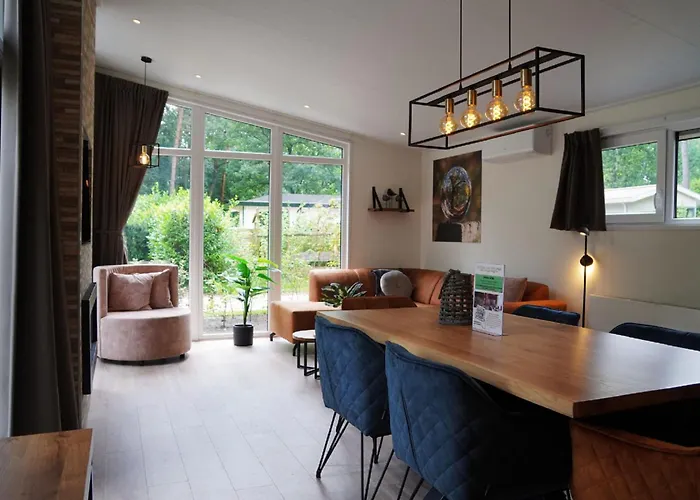 Feriehus Stylish Near Veluwe